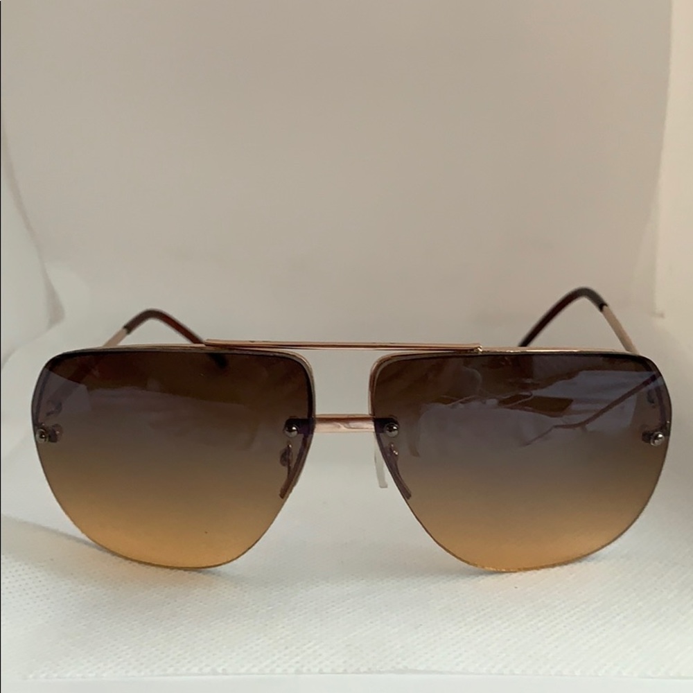 Women’s aviator sunglasses